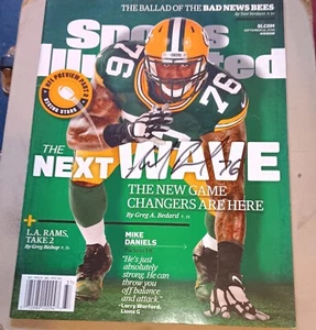 MIKE DANIELS GREEN BAY PACKERS SIGNED AUTOGRAPHED SPORTS ILLUSTRATED SI COA - Picture 1 of 1
