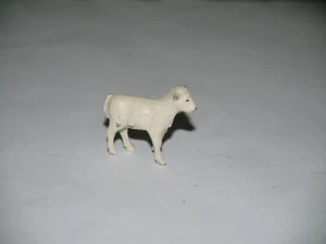 FIGURINE PLOMB BF FERME AGNEAU BLANC - Picture 1 of 2