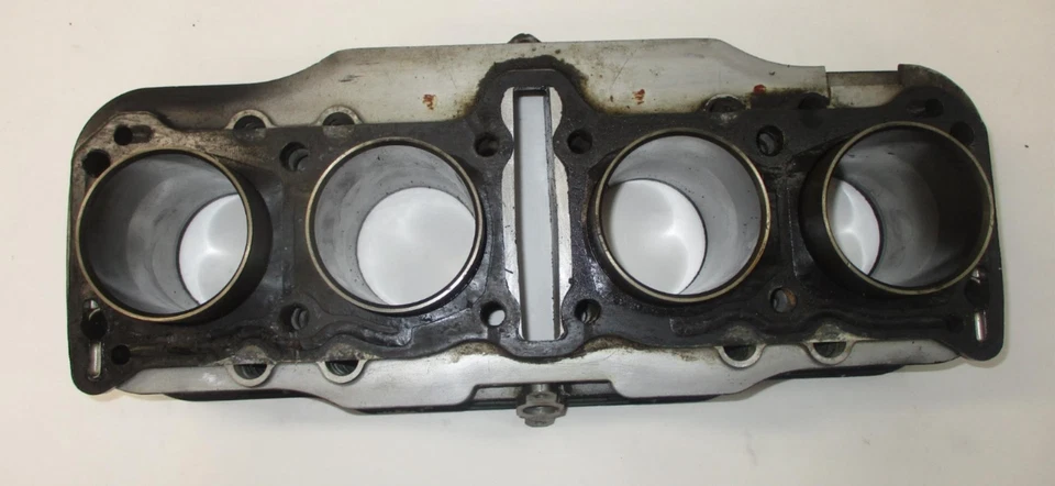 81 SUZUKI GS750 L GS 750 CYLINDER JUG 67MM - Image 1 of 4