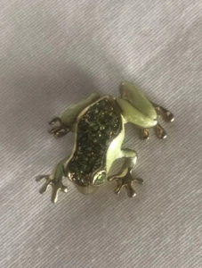 Broche vintage Liz Claiborne LC esmalte rana sapo en tono dorado verde - Imagen 1 de 6