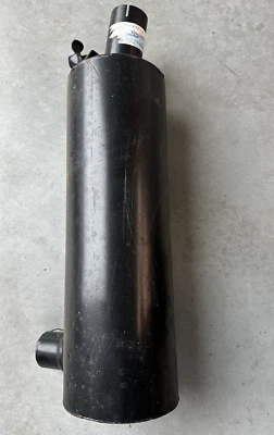 Silenciador delantero genuino Volvo 680598 para 140 164 B20E B30A Foto 1 de 4