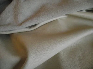1/2 Lederhaut ca 2.5 qm creme Antikleder Polsterleder Möbelleder Rindleder Leder - Bild 1 von 3