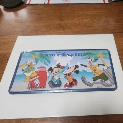 Placa de licencia de metal Tokyo Disney Resort Tokyo Disney sellada NUEVA **RARA** Foto 1 de 4