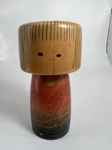 Vintage Flat Head Kokeshi Smirky Smile Stained Wood Kimono Artist Signed - Picture 1 of 13