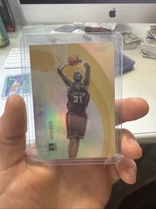 Darius Miles 2002-03 Stadium Club Beam Team #BT5 Serial Numbered 150/500 - Picture 1 of 3