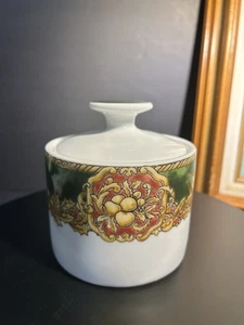 RARE American Atelier NOEL 4.5" Canister Green Gold Holly Fruit Christmas 5099 - Picture 1 of 9
