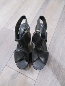 Pour la Victoire Black Leather Zip-Up Wedge Sandal size 8.5 - Picture 1 of 5