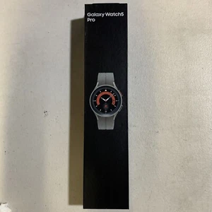 Montre connectée Samsung Galaxy Watch 5 Pro Bluetooth Titane Wifi 45mm - Photo 1/5