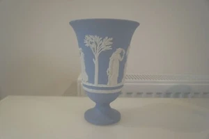Wedgwood blaue Jasperware große Trompetenvase mit Fuß (2Q) - Bild 1 von 3