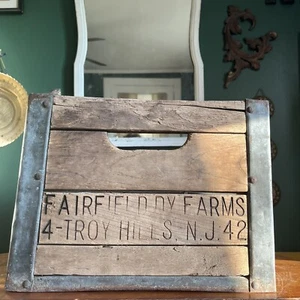 Vintage Fairfield Dairy Farms Troy Hills NJ Wooden Milk Crate Dairy - Picture 1 of 9