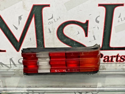 GENUINO MERCEDES BENZ W201 190E TAPA MALETERO TRASERO LUZ TRASERA LADO DERECHO Foto 1 de 4
