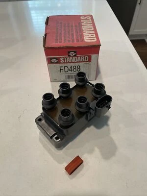 Nueva bobina de encendido estándar FD488 1994-2000 Ford Mustang 98-2000 F-150 E-150 E250 Foto 1 de 4