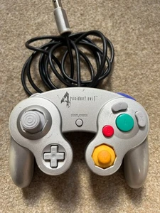 NINTENDO GAMECUBE RESIDENT EVIL 4  PLATINUM SILVER OFFICIAL CONTROLLER Tested - Picture 1 of 7