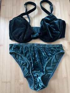 Vintage Victoria’s Secret Velvet Green Unlined Bra Bikini Panties Set 34C - Picture 1 of 13