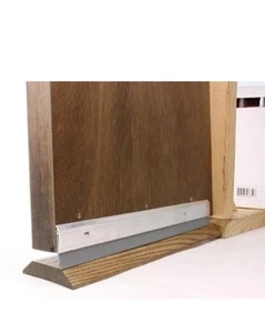 Barrido de puerta de vinilo blanco de alta resistencia Exv Md Building Products 05389 - Imagen 1 de 4