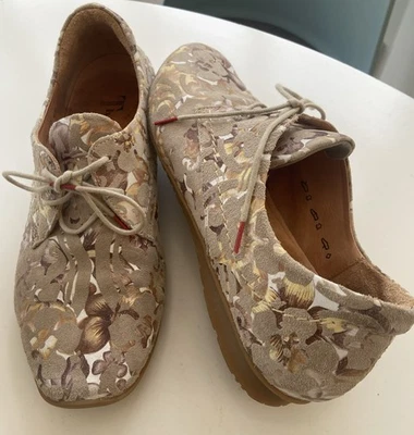 THINK! 6 39 Suede Floral Leaf Sneaker / Pump. Pristine. Textured RRP £196. - Image 1 of 4