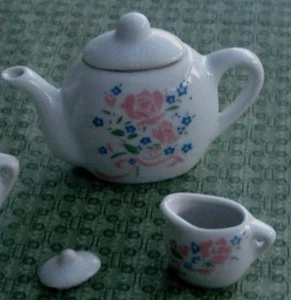 Nice Vintage Miniature China Teapot, and Cream Pitcher, GOOD CONDITION - Picture 1 of 1