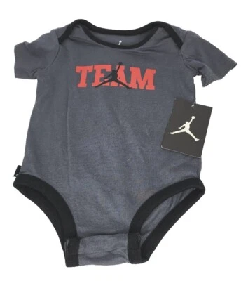 Mameluco Air Jordan talla 6-9 meses capucha cremallera azul mezcla de algodón para dormir 2011 vintage Foto 1 de 4