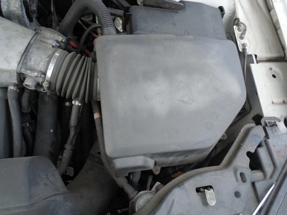 Caja de carcasa de filtro de aire Volvo XC90 2005-2011 8 cilindros OEM Foto 1 de 1