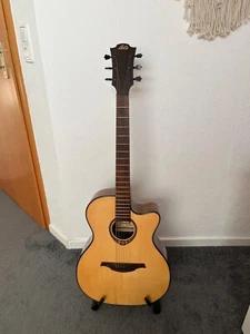 LAG T300ACE / Akustik Gitarre / sehr guter Zustand / mit Tonabnehmer - Bild 1 von 12
