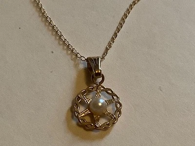 14k Yellow Gold 2mm Cultured Pearl Pendant / Necklace - Image 1 of 4