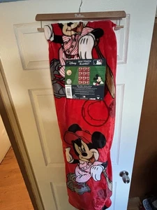 Disney Mickey Mouse x Philadelphia Phillies Decke 66x95 MLB Collab NEU - Bild 1 von 6