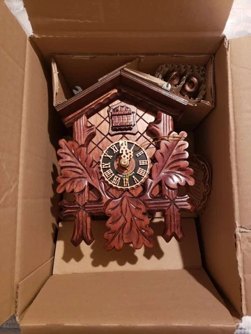 New cookoo clock from the Black Forest with originally packaging Cover