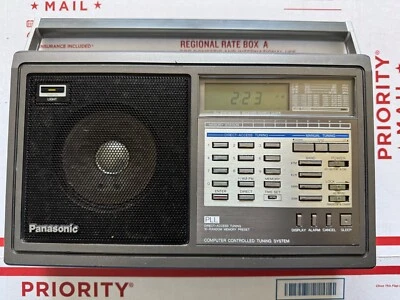 National Panasonic RF-799 FM/LW/SW/MW Radio Receiver - Image 1 of 4