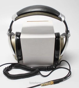 Koss PRO4AA Titanium Closed Back - Over Ear Headphones -- CS2 - Picture 1 of 8