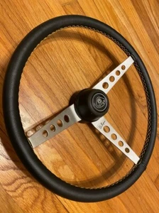 PARA LOTUS ELAN PLUS 2 1969 CUBIERTA VOLANTE CUERO NEGRO, COSTURAS AMARILLAS - Imagen 1 de 7