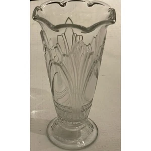 Jarrón de vidrio Art Deco con volantes con abanicos de himno flores transparentes florales acampanados - Imagen 1 de 7