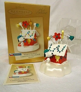2003 Hallmark World Famous Christmas Decorator Snoopy Peanuts Ornament Light - Picture 1 of 12