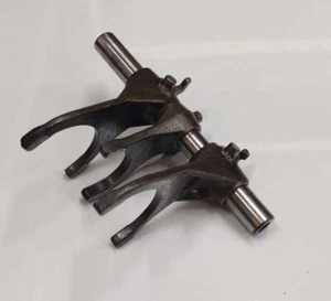 1987-1988 Honda Hurricane CBR 1000 Gear Shift Gearshift Forks OEM 24212-MM5-000 - Picture 1 of 15
