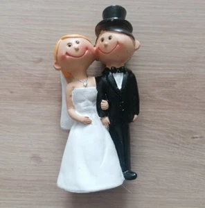 HOCHZEIT TORTENFIGUR  EINGEHAKT 11 cm hoch Tortenfigur Brautpaar NEUWARE - Bild 1 von 1