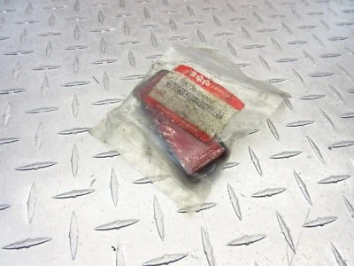 04-09 Suzuki GS500FK GS 500 2004 GUARDABARROS TRASERO LENTE REFLECTOR FABRICANTE DE EQUIPOS ORIGINALES NUEVO Foto 1 de 4