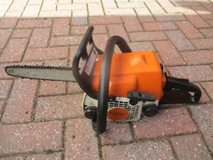 12" Stihl 017 Chainsaw - 2 Stroke petrol engine chain saw in good Running order - Picture 1 of 24