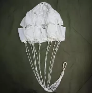1 pièce aérospatiale ancien ravitaillement militaire drop parachute diamètre 1,1 m/3,6 pieds - Photo 1/3