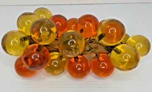 Racimo de uvas acrílico MCM Lucite vintage naranja y amarillo 10 pulgadas - Imagen 1 de 5