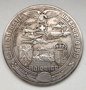 Segunda Guerra Mundial Día del Águila Batalla de Gran Bretaña 1940 Medalla de Mesa Militar Alemana Escritorio - Imagen 1 de 3
