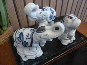 3 CHINESE PORCELAIN BLUE WHITE VINTAGE POTTERY ELEPHANT FIGURES HAND PAINTED - Picture 1 of 9