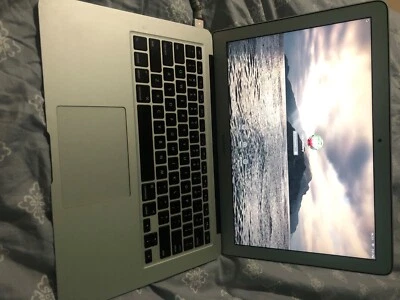 Apple MACBOOK AIR A1466 Core i5 5th Gen -  MACBOOK AIR...2013 - Image 1 of 4