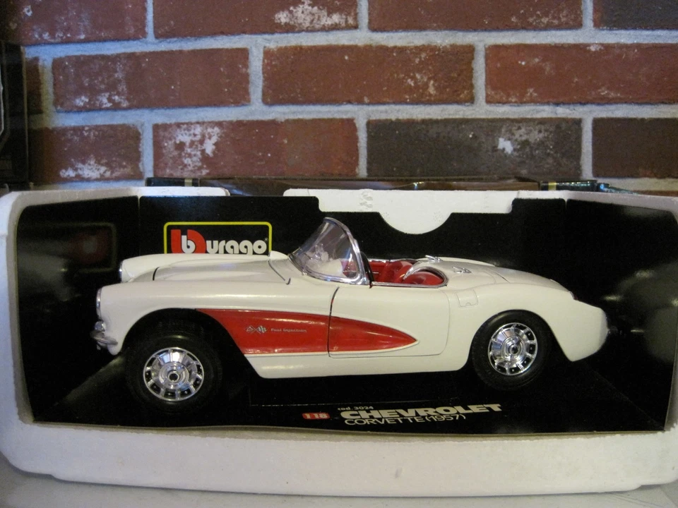 Burago 1957 Chevrolet Corvette White Red Diecast Car - 1 18