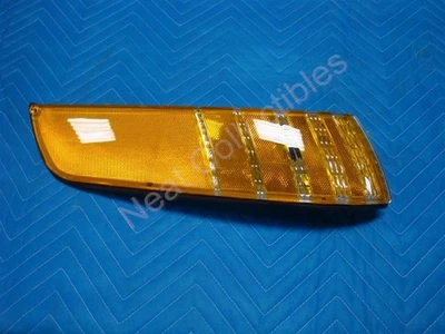 NOS OEM Mercury Grand Marquis Side Marker Lens Assembly 1992 - 94 Right Hand - Image 1 of 2