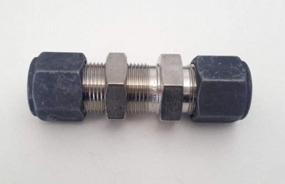 1/2" Tube 316ss Bulkhead Union  Parker CPI 8-8 WBZ-SS - Image 1 of 2