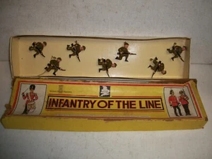 Midwest British Importers Metal Soldiers INFANTRY OF THE LINE Combat Troops - Picture 1 of 3