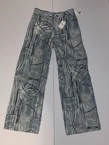 Forever 21 All Over Patch Print Baggy Jeans Women’s 26 Premium Distressed Style - Picture 1 of 4