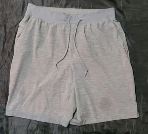 Lululemon Shorts Mens Large Athletic Inseam Gray Athletic Comfortable Lined - Picture 1 of 9