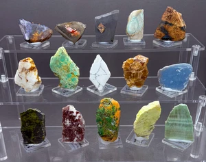 COLECCION DE 15 MINERALES VARIADOS EN BASE DE METACRILATO Y PULIDOS - N4 - Imagen 1 de 20