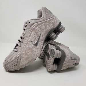 Nike Shox R4 Flat Pewter Floral HV0934-001 Women’s Size 8 - Picture 1 of 11