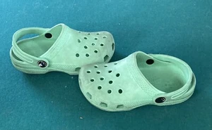 Crocs Kids Shoes Size Child 11 Color Light Green These Still in Great Condition! - Picture 1 of 5